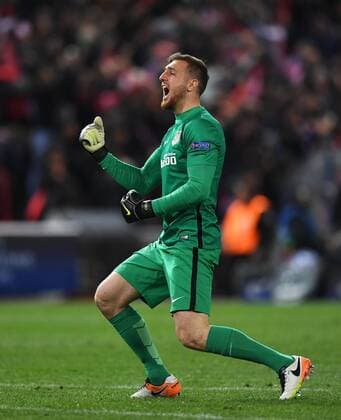 FUSSBALL CHAMPIONS LEAGUE SAISON 2015 2016 VIERTELFINAL RUECKSPIEL Atletico Madrid - FC Barcelona Barca 13.04.2016 Torwart Jan Oblak (Atletico Madrid) jubelt 
