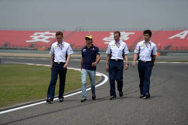 Chinese Grand Prix, Shanghai 14 - 17 April 2016 14.04.2016 - Felipe Nasr (BRA) Sauber C34 