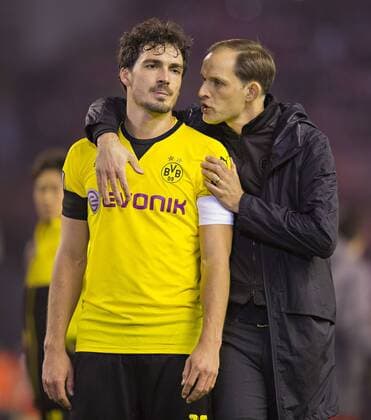 Themen der Woche SPORT Bilder des Tages SPORT Liverpool, 14.04.2016, Anfield Road Mats Hummels (BvB), Trainer Thomas Tuchel (BvB) FC Liverpool - Borussia Dortmund