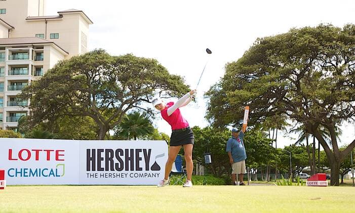 April 14, 2016 - Minjee Lee hits her tee shot on the 9th hole during the second round of the Lotte Championship presented by Hershey at Ko Olina Golf Club in Kapolei, HI LPGA Golf Damen Golf 2016: Lotte Championship APR 14 - ZUMAc04_