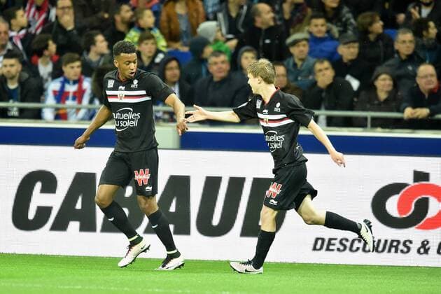 Jubel Alassane Plea et Vincent Koziello (nice) FOOTBALL : Lyon vs Nice - Ligue 1 - 15 04 2016 FredericChambert 