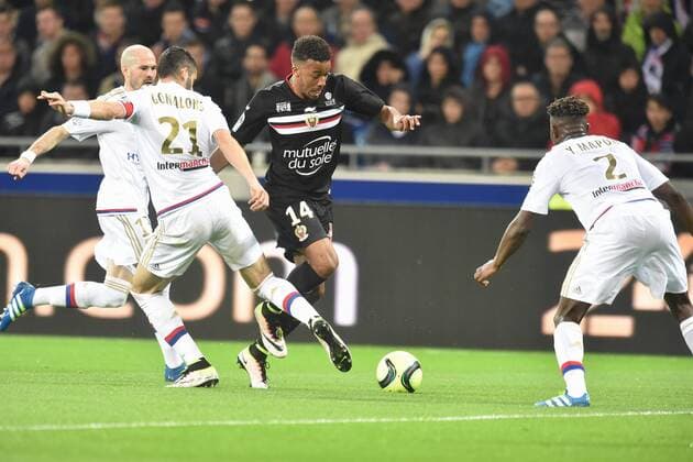 Maxime Gonalons (lyon) vs Alassane Plea (nice) FOOTBALL : Lyon vs Nice - Ligue 1 - 15 04 2016 FredericChambert 