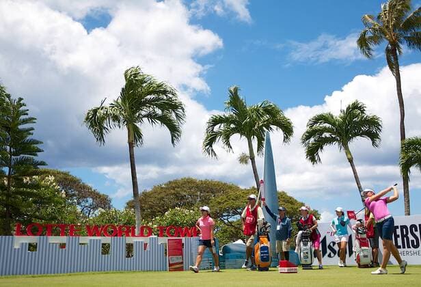 April 15, 2016 - Brooke Henderson hits her tee shot on the 1st tee during the third round of the Lotte Championship presented by Hershey at Ko Olina Golf Club in Kapolei, HI LPGA Golf Damen Golf 2016: Lotte Championship APR 15 - ZUMAc04_