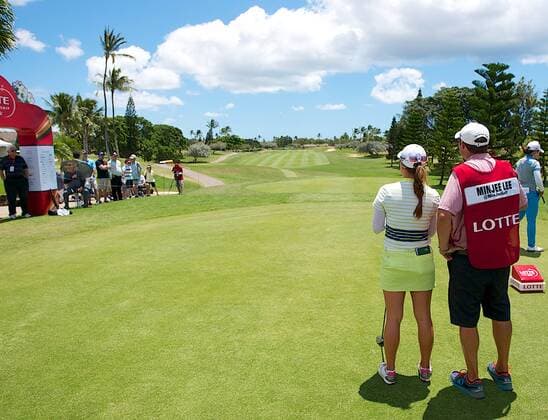 April 15, 2016 - Minjee Lee talks with her caddie before she tees off on the 1st hole of the day during the third round of the Lotte Championship presented by Hershey at Ko Olina Golf Club in Kapolei, HI LPGA Golf Damen Golf 2016: Lotte Championship APR 15 - ZUMAc04_