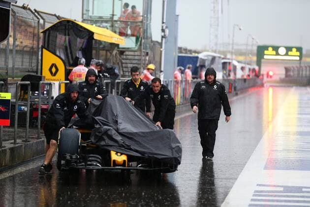 Chinese Grand Prix, Shanghai 14 - 17 April 2016 16.04.2016 - Mechanics Renaut 