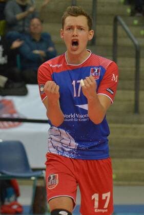 16.04.2016, xtkx, Volleyball 1.Bundesliga Playoffs, United Volleys - VfB Friedrichshafen, emspor v.l. Jan Zimmermann (United Volleys) ,