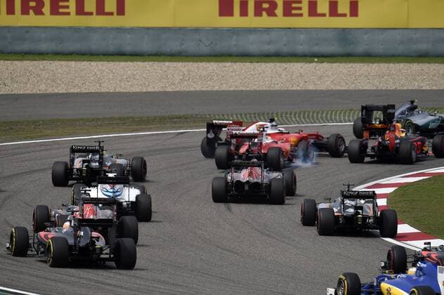 Chinese Grand Prix, Shanghai 14 - 17 April 2016 17.04.2016 - Race, Start of the race, Crash, Sebastian Vettel (GER) Scuderia Ferrari SF16-H and Kimi Raikkonen (FIN) Scuderia Ferrari SF16-H 