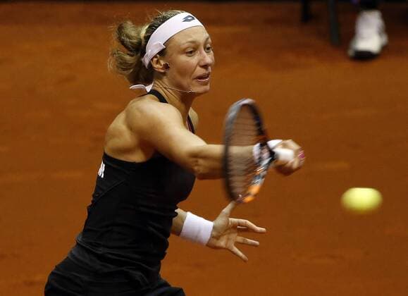 Belgian Yanina Wickmayer pictured in action during the women s tennis match between Belgian Yanina Wickmayer WTA Tennis Damen 42) and Serbian Aleksandra Krunic (WTA 120), game three of the World Group II Play-offs of the Fed Cup Europe Africa Group I, in Belgrade, Serbia, Sunday 17 April 2016. SRDJANxSTEVANOVIC  x04833674x