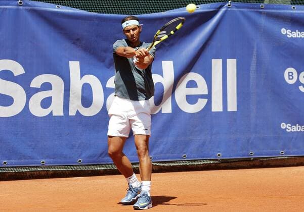 BARCELONA -april 18- SPAIN: Rafa Nadal training during the Open Banc Sabadell, 64 Trophy Conde de Godo, played on the RCT Barcelona1899, on april 18, 2016. Photo: Joan Valls Urbanandsport Cordon Press  xJoanxValls Urbanandsportx xBARCELONA-OPEN-BANC-SABADELL-TENNISx