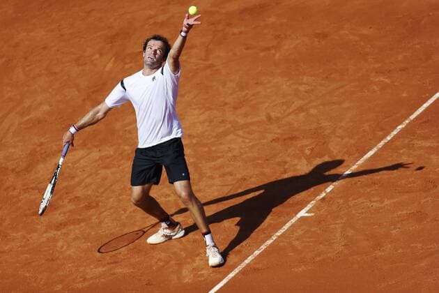 Russian Teymura Gabashvili in action against Spanish Nicolas Almagro during their 64th Barcelona Open Banc Sabadell Conde de Godo tournament s first round match in Barcelona, northeastern Spain, 18 April 2016. The tournament runs in Barcelona from April 18th to 24th 2016. Nicolas Almagro vs Teymura Gabashvili !ACHTUNG: NUR REDAKTIONELLE NUTZUNG!  20160418-635965974180439533