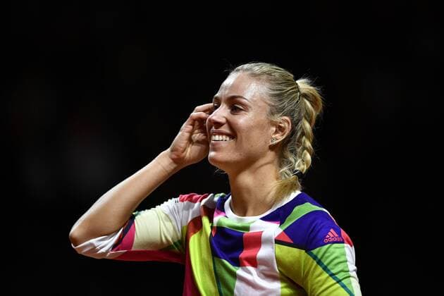 Angelique KERBER (GER) lacht hat Spaß beim Showmatch Berenberg Classics Showmatch Doppel Tennis Damen 18.04.2016 Porsche Tennis Grand Prix GP Stuttgart 2016 Porsche-Arena 16.04.-24.04.2016 Porsche Tennis Grand Prix Stuttgart 2016