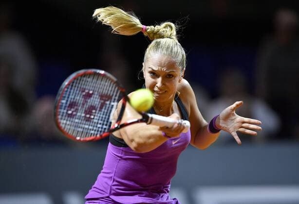 Sabine LISICKI (GER) Aktion Tennis Damen 18.04.2016 Porsche Tennis Grand Prix GP Stuttgart 2016 Porsche-Arena 16.04.-24.04.2016 Porsche Tennis Grand Prix Stuttgart 2016