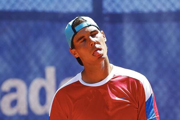 Spanish tennis player Rafael Nadal takes part in a training session to prepare his participation at 64th Barcelona Open Banc Sabadell Conde de Godo tournament in Barcelona, northeastern Spain, 19 April 2016. The tournament runs in Barcelona from April 18th to 24th 2016. Spanish tennis player Rafael Nadal training session !ACHTUNG: NUR REDAKTIONELLE NUTZUNG!  20160419-635966721557268722