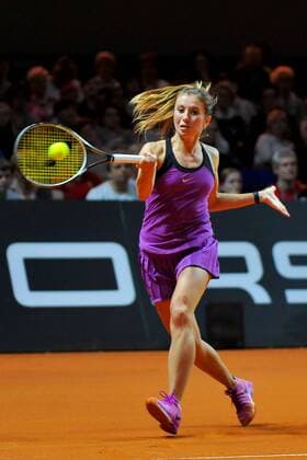 Annika BECK (GER). Deutschland, Stuttgart: Tennis, Porsche Tennis Grand Prix, 1.Runde am 19.04.2016, Porsche-Arena.