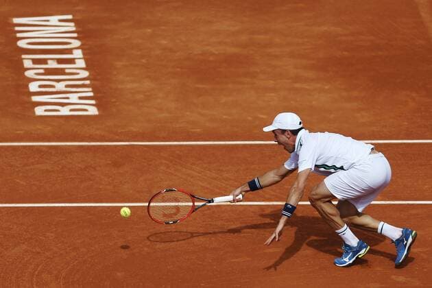 Bilder des Tages - SPORT Spanish tennis player Roberto Bautista returns the ball to Russian Karen Khachanov during their Barcelona Open Banc Sabadell Conde de Godo Trophy first round match in Barcelona, northeastern Spain, 19 April 2016. The tournament runs in Barcelona from 18 until 24 April 2016. KAREN KHACHANOV VS ROBERTO BAUTISTA !ACHTUNG: NUR REDAKTIONELLE NUTZUNG!  20160419-635966861581543534