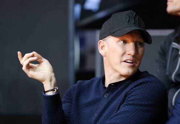 Porsche Tennis Grand Prix 2016 Deutschland, Stuttgart, 19.04.2016, Tennis, Porsche Tennis Grand Prix 2016, Stuttgart: Bastian Schweinsteiger Manchester United ManU Freund von Ana Ivanovic (SRB).