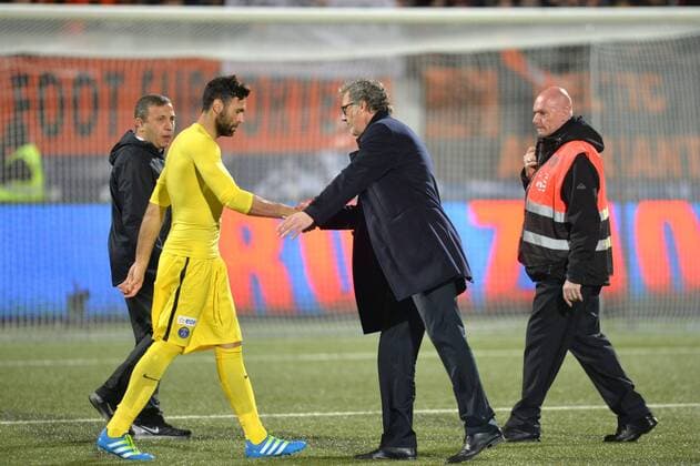 LAURENT BLANC (Coach PSG) - SALVATORE SIRIGU (psg) FOOTBALL : Lorient vs Paris SG - Coupe de France - 19 04 2016 AnthonyBIBARD FEP 
