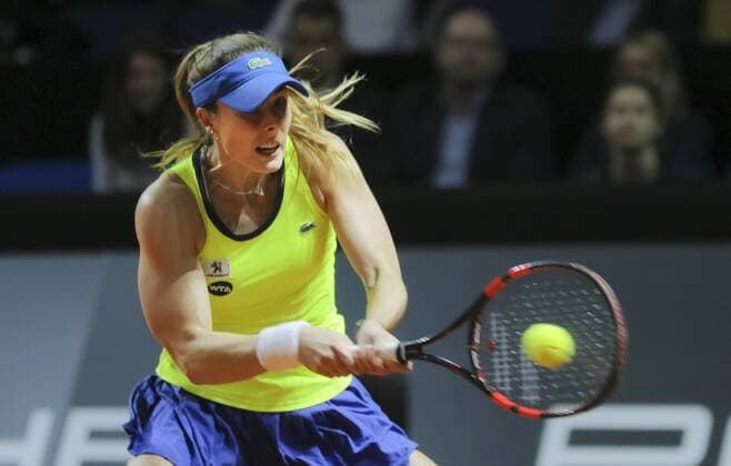 Alize CORNET, FRA in Aktion Halbfigur, Freisteller , Aktion, Einzelbild, Portrait, Porträt, Turnier WTA Tennis Damen Damen Tennis Grand Prix Porsche in Stuttgart , 20.04.2016