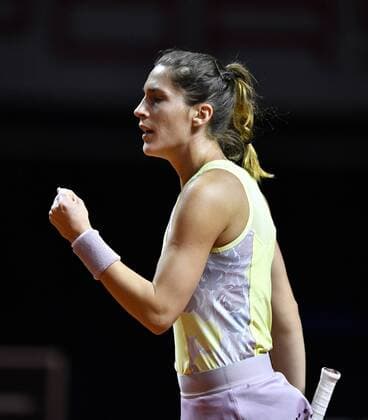 Andrea PETKOVIC (GER) Jubel jubelt ballt Faust über gewonnenen Punkt Tennis Damen 20.04.2016 Porsche Tennis Grand Prix GP Stuttgart 2016 Porsche-Arena 16.04.-24.04.2016 Porsche Tennis Grand Prix Stuttgart 2016