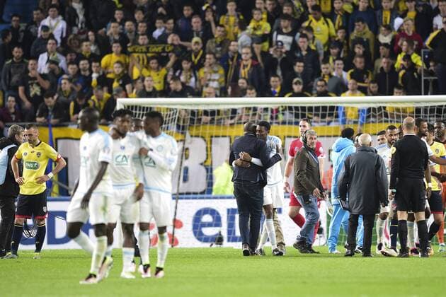 Jubel Basile Boli - Sportdirektor (OM) Schlussjubel Marseille DIABY Abou (OM) FOOTBALL : FC Sochaux vs OM - 1 2 finale coupe de France - 20 04 2016 JBAutissierx 