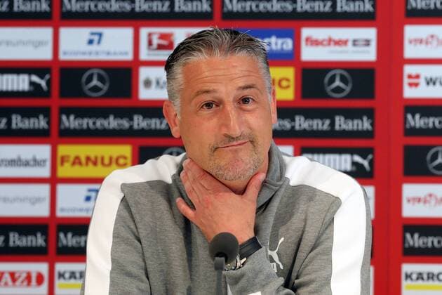 Bilder des Tages - Sport VfB Stuttgart Pressekonferenz Deutschland, Stuttgart, 21.04.2016, 1. Fussball-Bundesliga, Saison 2015 2016, VfB Stuttgart Pressekonferenz: Jürgen Kramny (Trainer).