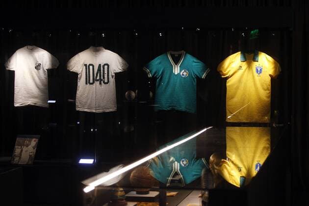 Pele, el Rey de Futbol - Pele, König des Fußballs - Ausstellung im Museo de la Moda in Santiago de Chile 