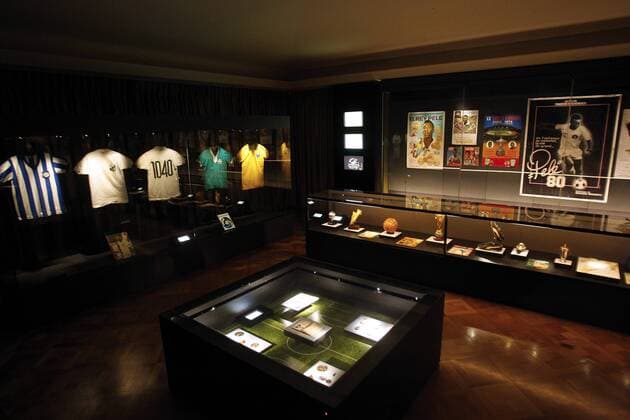 Pele, el Rey de Futbol - Pele, König des Fußballs - Ausstellung im Museo de la Moda in Santiago de Chile 