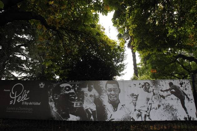 Pele, el Rey de Futbol - Pele, König des Fußballs - Ausstellung im Museo de la Moda in Santiago de Chile 