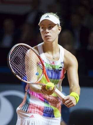 Angelique KERBER, GER in Aktion Vorhand Rueckhand Aufschlag beim Tennis Grand Prix Porsche Damen WTA Tennis Damen in Stuttgart , 22.04.2016