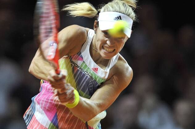 Angelique KERBER (GER) , Aktion,Einzelbild, angeschnittenes Einzelmotiv, Halbfigur,halbe Figur. Tennis Porsche Tennis Grand Prix 2016,am 22.04.2016. Porsche Arena in Stuttgart.