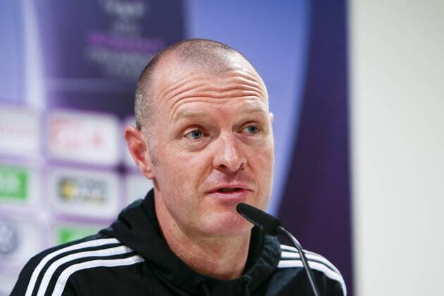 Fußball, UWCL, Pressekonferenz VfL Wolfsburg und 1. FFC Frankfurt; Matt Ross (Trainer Frankfurt) Porträt, Portrait, Einzelbild Pressekonferenz, press conference PK Pressekonferenz PK, Presserunde. xtgx