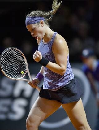 Laura Siegemund (GER) Jubel jubelt über gewonnenen Punkt Tennis Damen 22.04.2016 Porsche Tennis Grand Prix GP Stuttgart 2016 Porsche-Arena 16.04.-24.04.2016 Porsche Tennis Grand Prix Stuttgart 2016