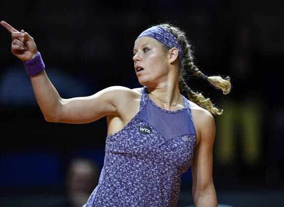 Laura Siegemund (GER) Gestik, Geste Tennis Damen 22.04.2016 Porsche Tennis Grand Prix GP Stuttgart 2016 Porsche-Arena 16.04.-24.04.2016 Porsche Tennis Grand Prix Stuttgart 2016