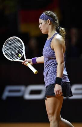 Laura Siegemund (GER) enttäuscht Tennis Damen 22.04.2016 Porsche Tennis Grand Prix GP Stuttgart 2016 Porsche-Arena 16.04.-24.04.2016 Porsche Tennis Grand Prix Stuttgart 2016