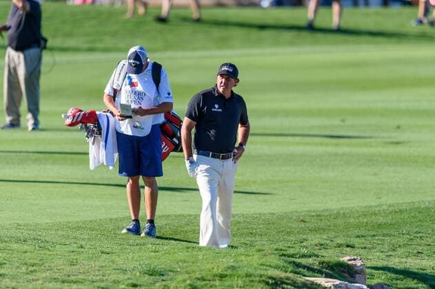 22 April 2016: Phil Mickelson during the second round of the Valero Texas Open at the TPC San Antonio Oaks Course in San Antonio, TX. (Photo by Daniel Dunn Icon Sportswire) GOLF: APR 22 PGA Golf Herren - Valero Texas Open - Second Round Icon16042225 EDITORIAL USE ONLY