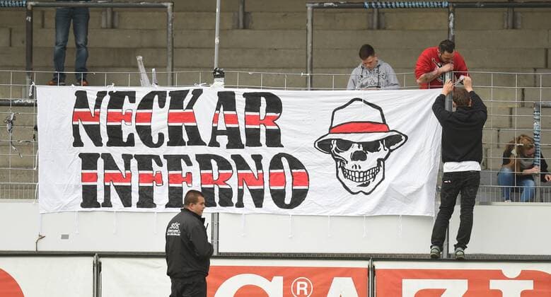 Fussball, Herren, 3. Liga, Saison 2015 2016 (35. Spieltag), VfB Stuttgart II - FC Energie Cottbus 0:1, Fans des VfB, 22.04. 2016,