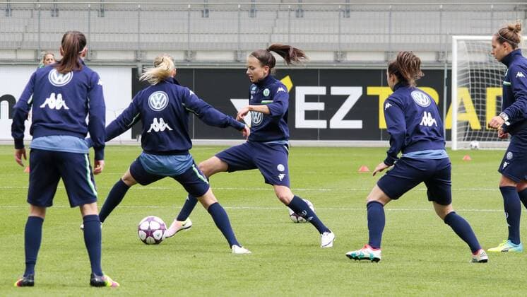 Fußball, UWCL, Abschlusstraining VfL Wolfsburg; Joelle Wedemeyer (Wolfsburg, 24) im Trainingsspiel. xtgx