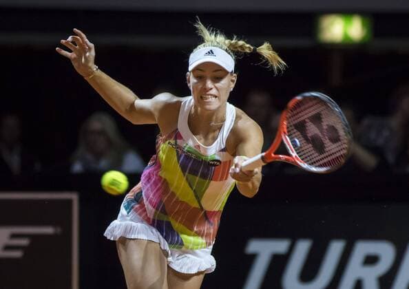 Angelique KERBER, GER in Aktion Vorhand Rueckhand ( im Spiel gegen Petra Kvitova) beim Halbfinale Tennis Grand Prix Porsche Damen WTA Tennis Damen in Stuttgart , 23.04.2016