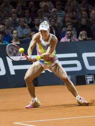 Angelique KERBER, GER in Aktion Vorhand Rueckhand ( im Spiel gegen Petra Kvitova) beim Halbfinale Tennis Grand Prix Porsche Damen WTA Tennis Damen in Stuttgart , 23.04.2016