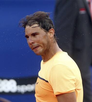 Spanish tennis player Rafael Nadal during a match before German Philipp Kohlscherber after a Barcelona Open Banc Sabadell Trofeo Conde de Godo semifinal in Barcelona, Catalonia, Spain, 23 April 2016. Nadal won 6-3,6-3 RAFEL NADAL VS PHILIPP KOHLSCHERBER !ACHTUNG: NUR REDAKTIONELLE NUTZUNG!  BCN009 20160423-635970328183161358