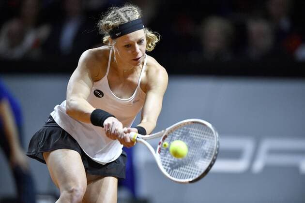 Laura SIEGEMUND (GER) Aktion Finale Tennis Damen 24.04.2016 Porsche Tennis Grand Prix GP Stuttgart 2016 Porsche-Arena 16.04.-24.04.2016 Porsche Tennis Grand Prix Stuttgart 2016