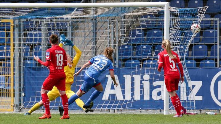 Fabienne Dongus (Hoffenheim, 33) köpft das Tor zum 1:0, Treffer, Torerfolg, Fussball, Allianz Frauen-Bundesliga, TSG 1899 Hoffenheim - 1. FC Köln, xozx