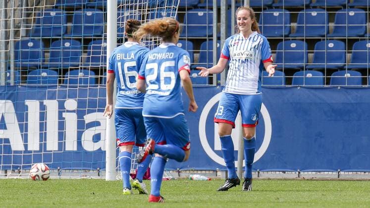 v.li.: Nicole Billa (Hoffenheim, 16), Sophie Howard (Hoffenheim, 26) und Torschützin Fabienne Dongus (Hoffenheim, 33) jubeln über das 1:0, Jubel, Torjubel, Torerfolg, celebrate the goal, goal, celebration, Jubel ueber das Tor, optimistisch, Action, Aktion, Fussball, Allianz Frauen-Bundesliga, TSG 1899 Hoffenheim - 1. FC Köln, xozx