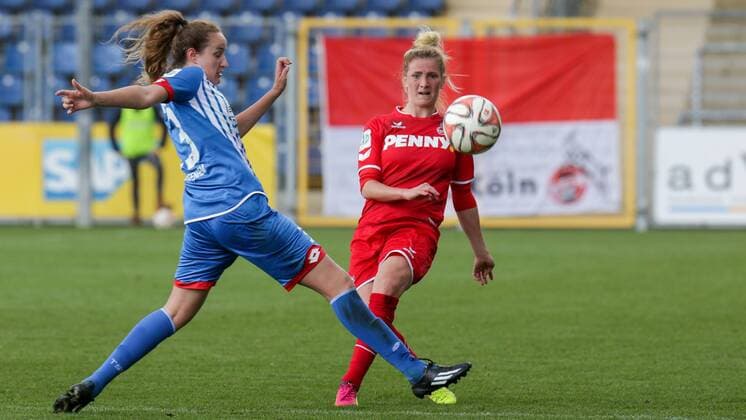 v.li.: Fabienne Dongus (Hoffenheim, 33), Rachel Rinast (Köln, 31), Fussball, Allianz Frauen-Bundesliga, TSG 1899 Hoffenheim - 1. FC Köln, xozx