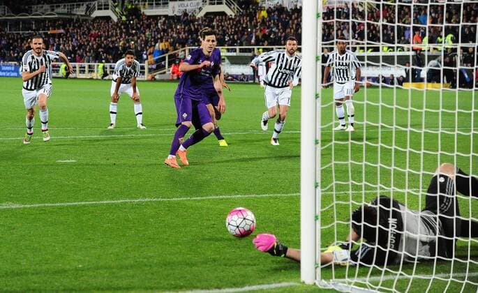 Fußball, AC Florenz - Juventus Turin -Football - soccer: Serie A, AC Florenz - Juventus Turin, Gianluigi Buffon, Kalinic xHOCHxZWEIx xItalyxPhotoxPressx 