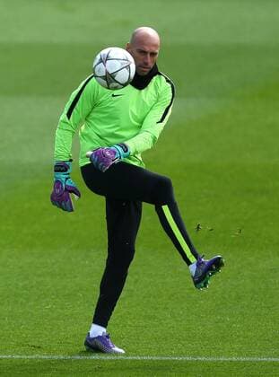 Willy Caballero of Manchester City during the UEFA Champions League training at the Etihad Campus. Photo credit should read: Philip Oldham Sportimage EDITORIAL USE ONLY. No use with unauthorised audio, video, data, fixture lists, club league logos or live services. Online in-match use limited to 120 images, no video emulation. No use in betting, games or single club league player publications.