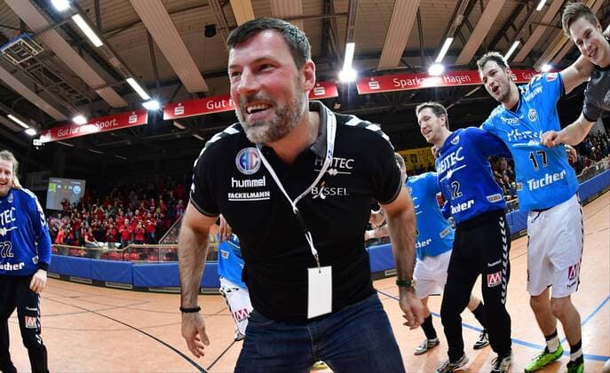 26.04.2016 - Handball - 2. Bundesliga HBL - Saison 2015 2016 - 36. Spieltag: VfL Eintracht Hagen - HC Erlangen HCE - - Jubel Freude - Aufstieg Aufsteiger