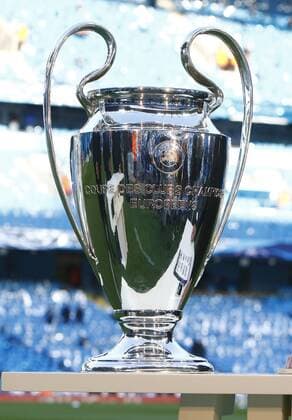 26.04.2016. The Etihad, Manchester, England. UEFA Champions League. Manchester City versus Real Madrid. The Champions League trophy pitchside before tonight s game. xAlanxMartinx  ActionPlus11731080