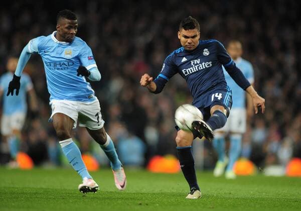 Football - 2015 2016 Champions League - Semi-Final, First Leg: Manchester City vs. Real Madrid Casemiro of Real Madrid and Kelechi Iheanacho of Man City at the Etihad Stadium. COLORSPORT ANDREW COWIE 