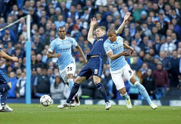 First leg of 1 2 Champions League between Manchester City and Real Madrid. In this picture, Kroos and Fernando. xJosexA.xGarciax 